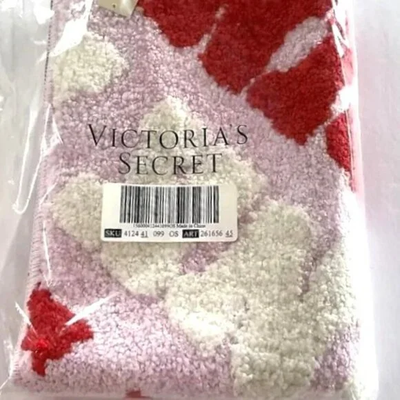 PINK VICTORIA'S SECRET LOGO BATH MAT STOCKING SET HOLIDAY CHRISTMAS